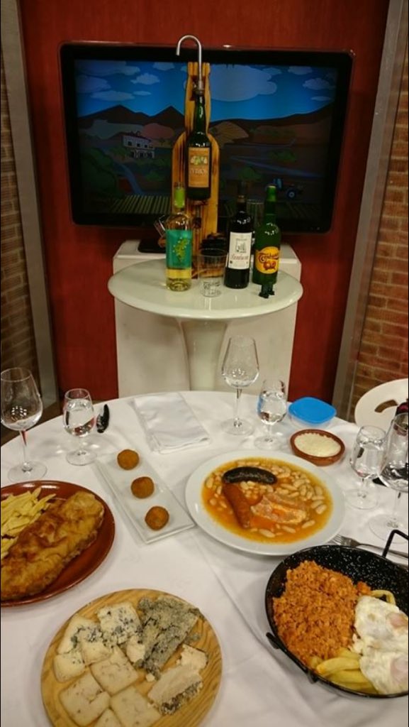 RRuymar's tweet photo. Ven a probar nuestra variada oferta de productos #pymesunidas #elsumiller @secretosasturia @CachopoGigante https://t.co/NTGOb46cZ2
