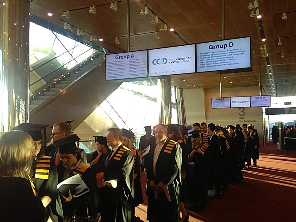 AGarkuls's tweet photo. #hdsda 2014-2015 ceremony waiting time https://t.co/2ElwKIAyhw