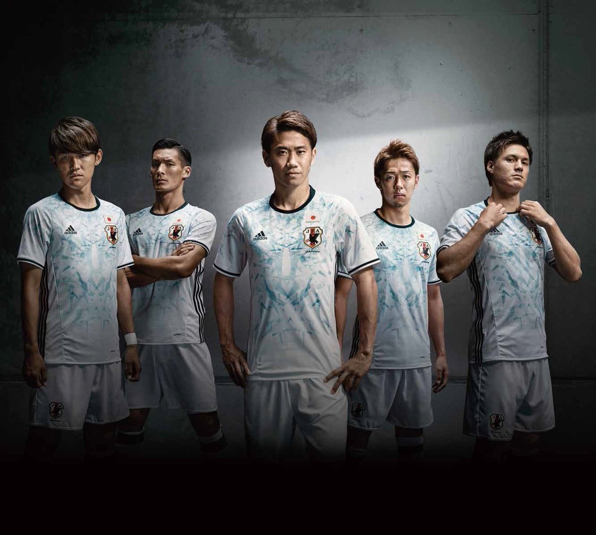新しい日本代表ユニフォームの反応まとめ W杯2次予選シンガポール戦 Togetter 新しい日本代表ユニフォームの反応まとめ W杯2次予選シンガポール戦 Togetter