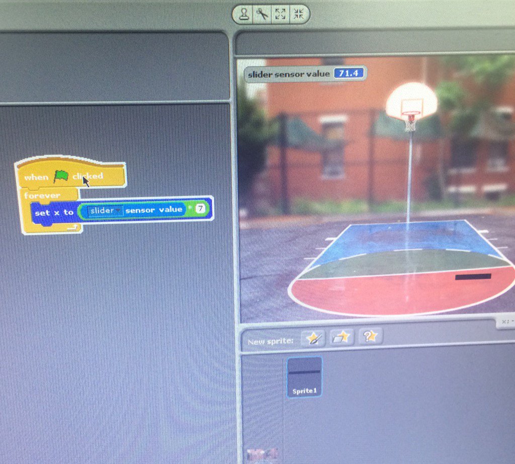 ShirePrimary's tweet photo. @ChrisWilde78 showed our Year 4 pupils how to use an #input from a #sensor using #picoboards and #scratch . #coding https://t.co/cx5NhHORqp