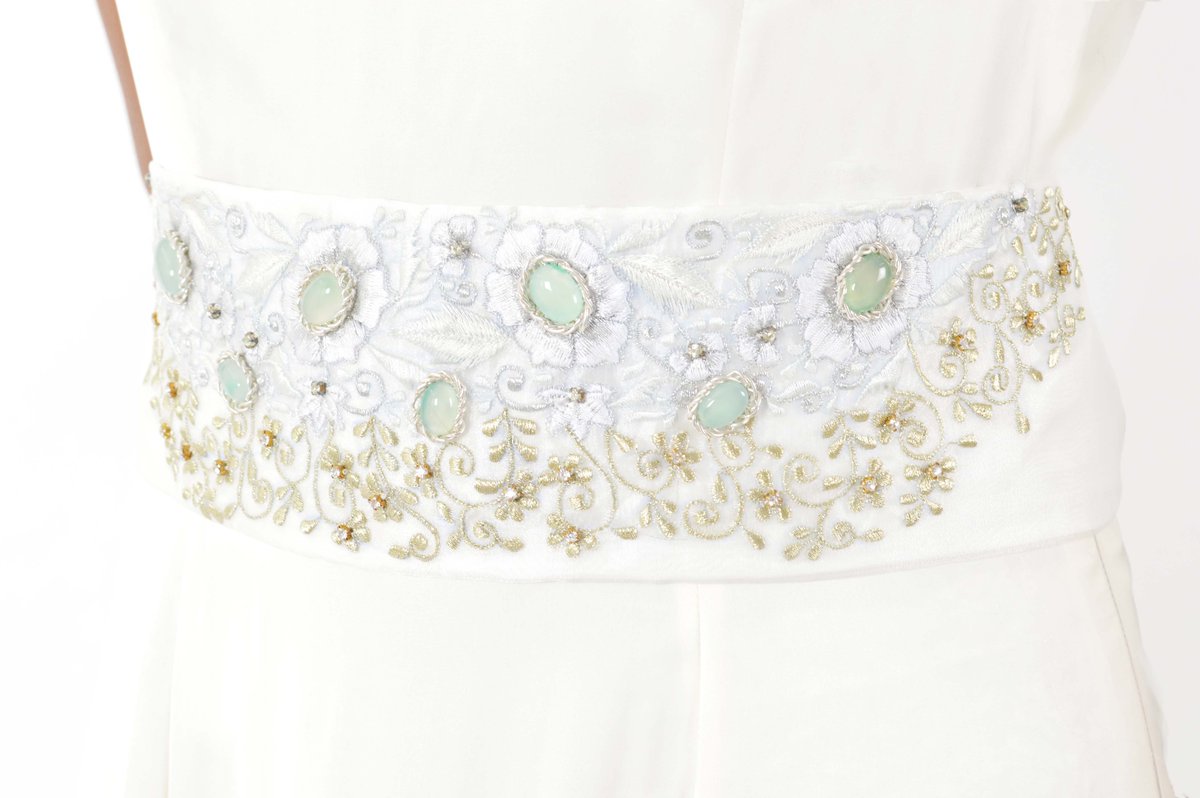 #Embroidery, #silks and #precious stones - let's remember what #luxury used to feel like. #bridal #fashion #seagreen