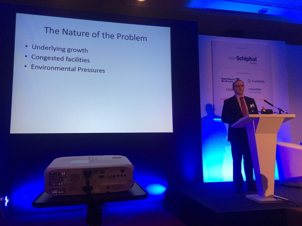 Jkhoriaty's tweet photo. Nick McFarlane of @askhelios @egis talking about Inline Runways at Heathrow Airport at #GAD15 https://t.co/TWYEXAHwVz