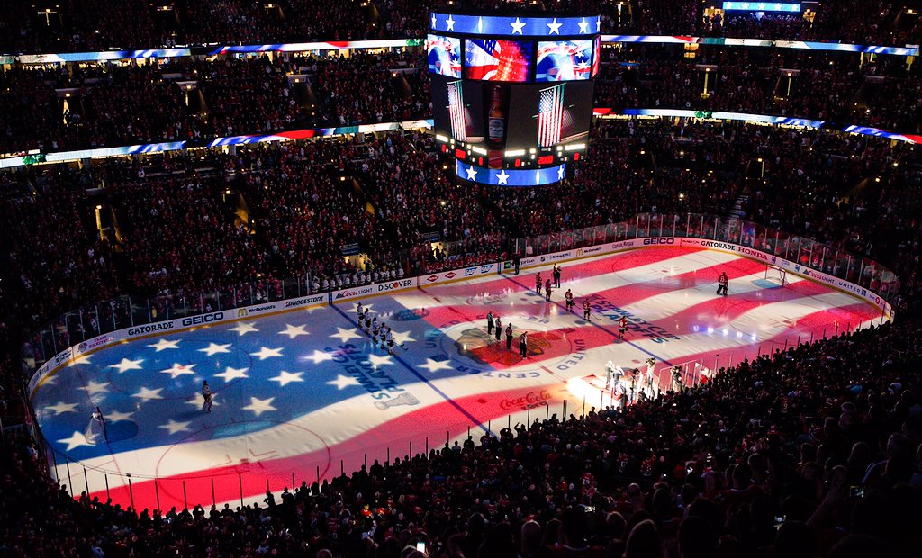 NHLBlackhawks tweet picture