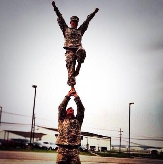 Happy Veteran's Day to the brave people who have served and are serving. Thank you for protecting our country. 💙❤️🇺🇸