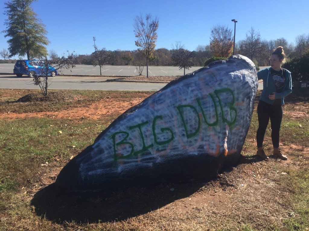 ReidyElizabeth's tweet photo. when Weddington paints your rock even though they lost https://t.co/TxuQVZmnek