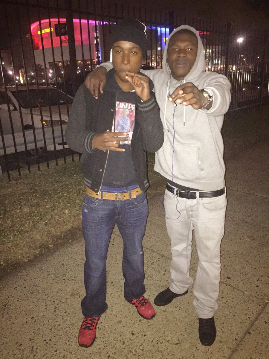 DeekWestphilly's tweet photo. Da other night wit Broski @ da 76ers game💂💰👌 #b4L #day_one https://t.co/5VILtKbukc
