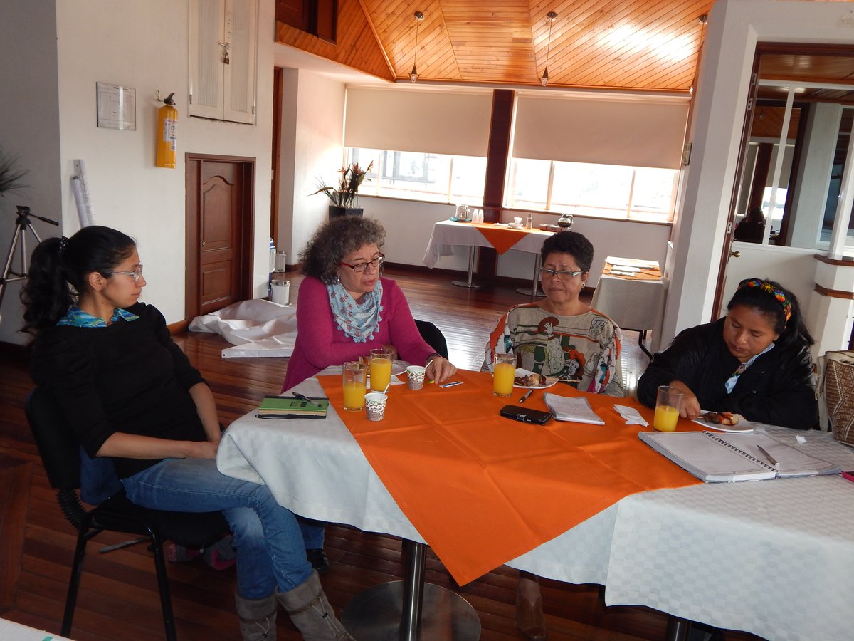 ANMujeres's tweet photo. @ANMujeres reunidas con @Ciase_ong pensando en proyección aprendiendo y desaprendiendo. GRACIAS https://t.co/YHy6nJzkyL