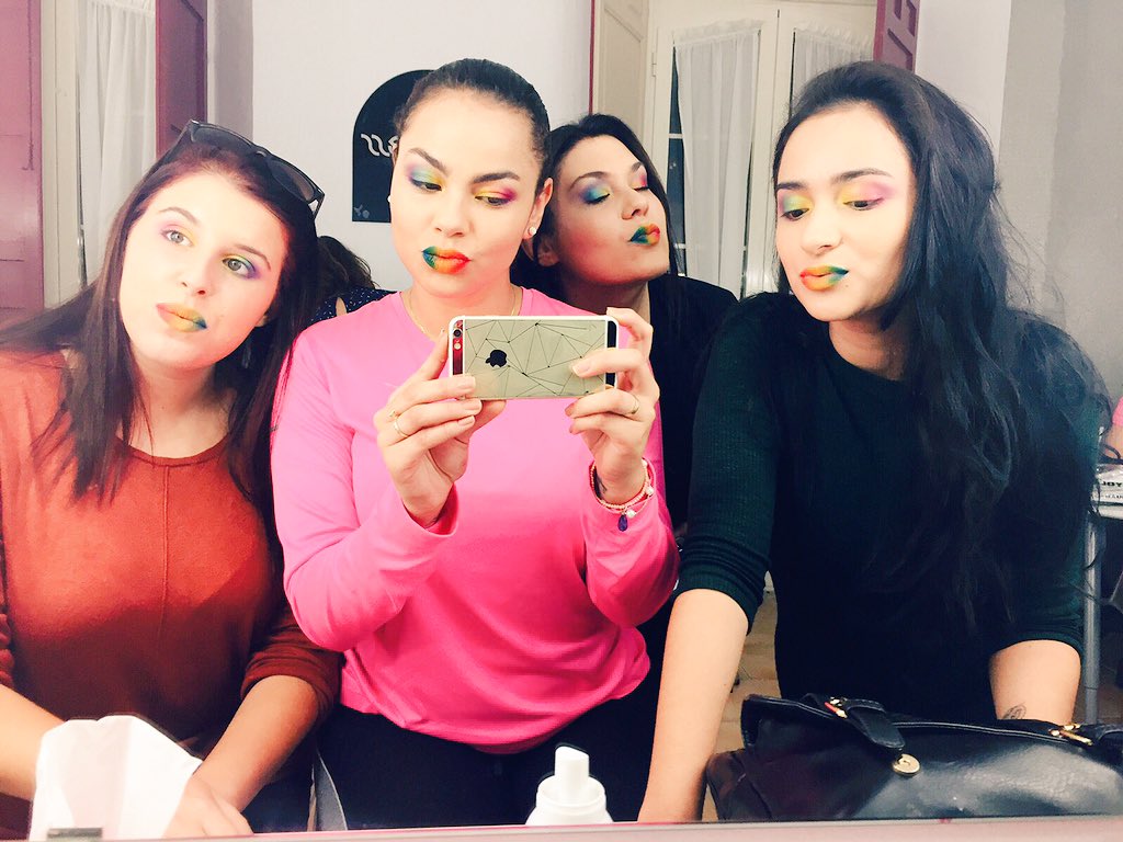 arteness // make-up tweet media