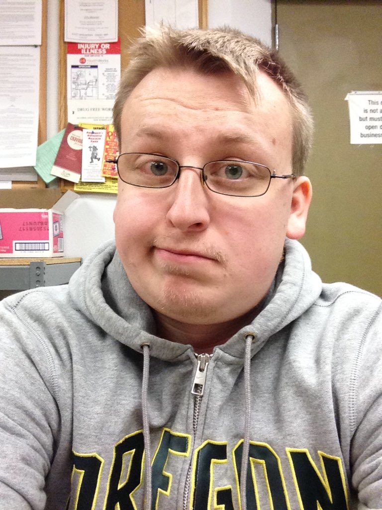 seannosaurusrex's tweet photo. Post haircut. #WhateverFace https://t.co/kCG9BCEOq1
