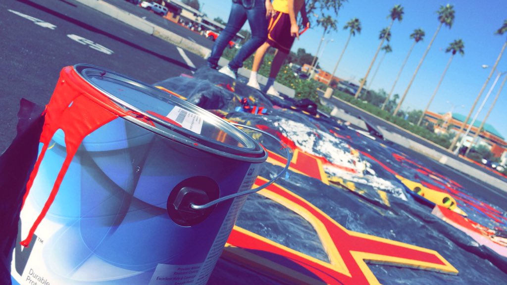 survivorwknd's tweet photo. behind the scenes - come out to lot 20 & join the fun (and earn your spot on the float for the parade!) #FloatGoals https://t.co/tfnyxCdGFh