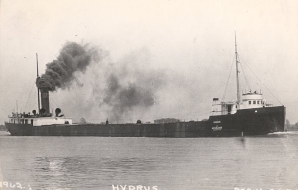 SmithsonianMag's tweet photo. Divers discover Hydrus, 102-year-old shipwreck in Lake Huron. https://t.co/456F38cp9U https://t.co/pUEs6LPM4A
