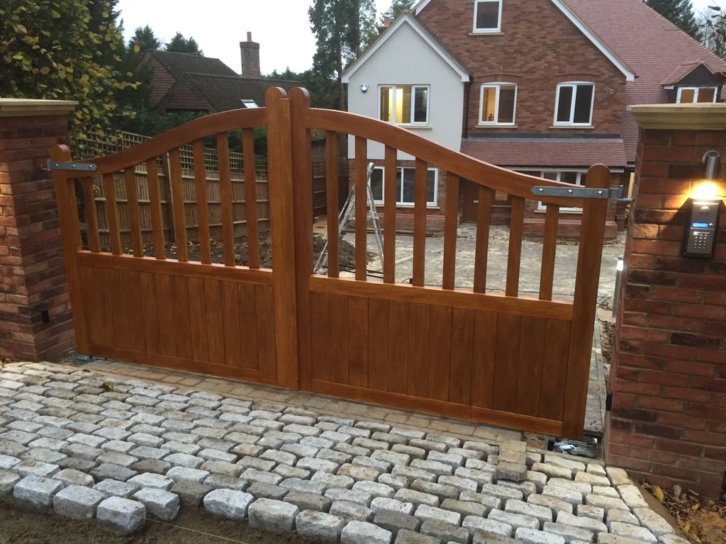 GDLAutomation's tweet photo. Another quality installation using Came frog automation https://t.co/yBzTHwRo3V