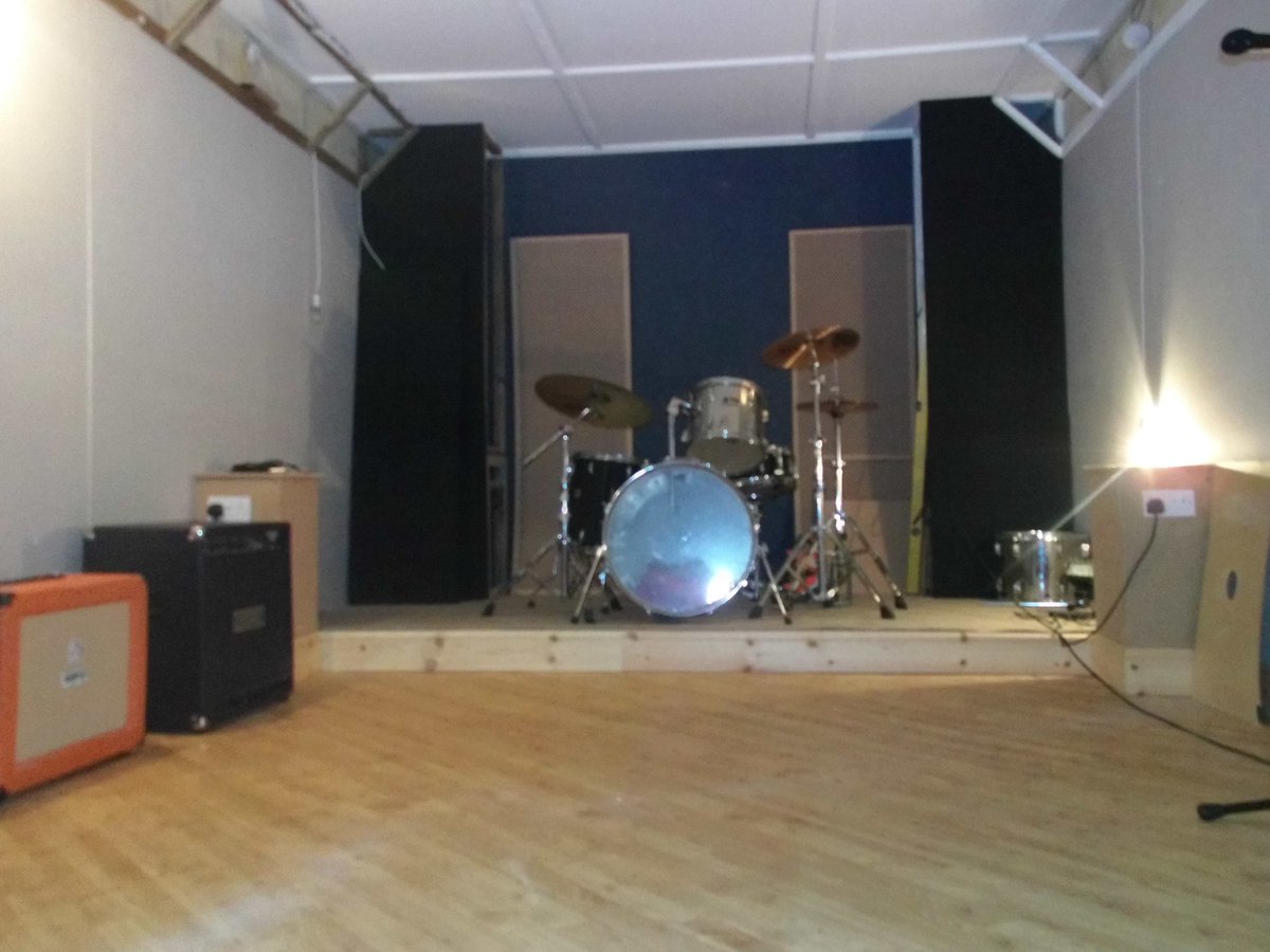 ArtOfSound2002's tweet photo. New pics on the rebuild at Sanctuary !! #studios #rehearsals #recording #Musicians https://t.co/7qpAix8W3B