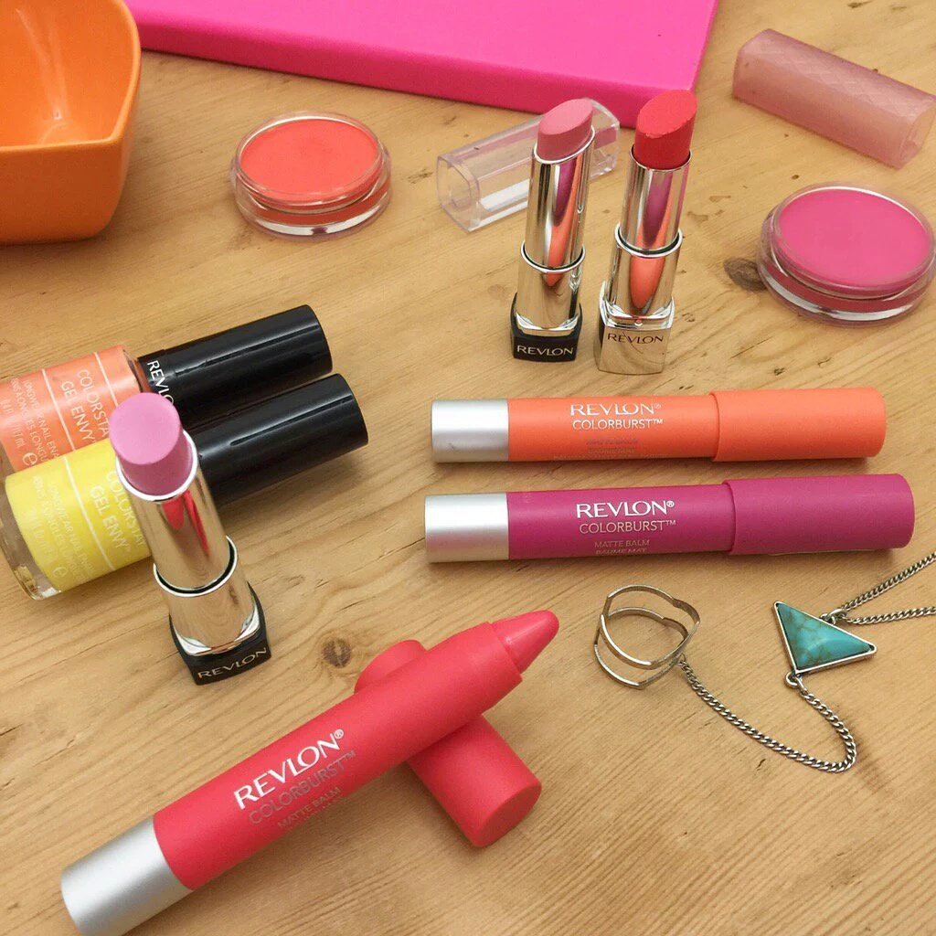 MakeUpAndBeaut7's tweet photo. Che magnifici colori con @revlon  🔝 https://t.co/VyWcH6WWq0