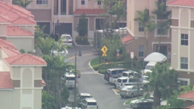 Woman arrested after SWAT called to Pembroke Pines apartments. bit.ly/1WRZfUp https://t.co/t3nWTlJRhX