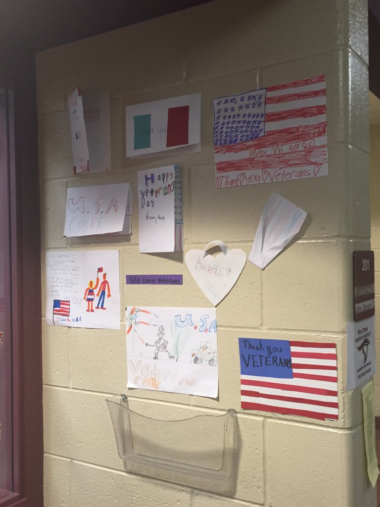 MrsBrown3rd's tweet photo. Happy Veteran's Day from room 201. #shcoyotes https://t.co/zQYiZ7z2V3