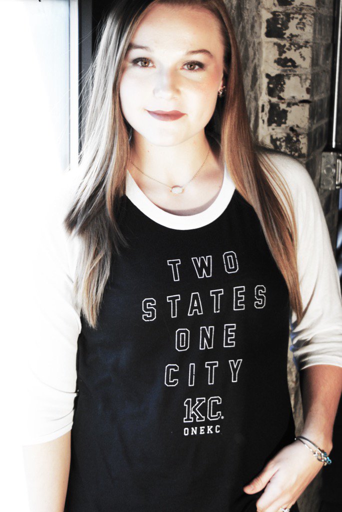 1kcshop's tweet photo. Two States. One City. 1KC. You won't want to miss out on this baseball tee! https://t.co/4AOLQbztIY