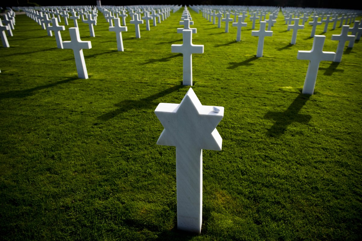 mkphoto2's tweet photo. Veterans Day in Luxembourg https://t.co/b2cuDPaaBN https://t.co/h55qSz9ZVC