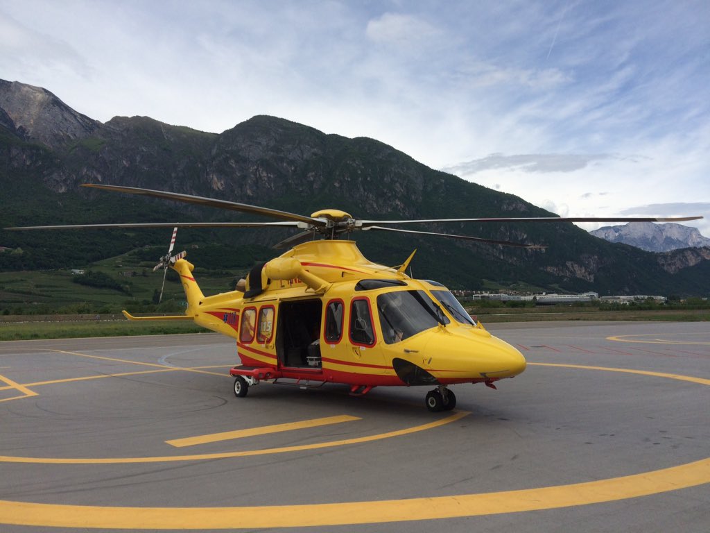 GiampiCorona's tweet photo. Dopo l'ennesimo viaggio ritorno al lavoro. Eli soccorso Trento. https://t.co/HOTmFRoLTd