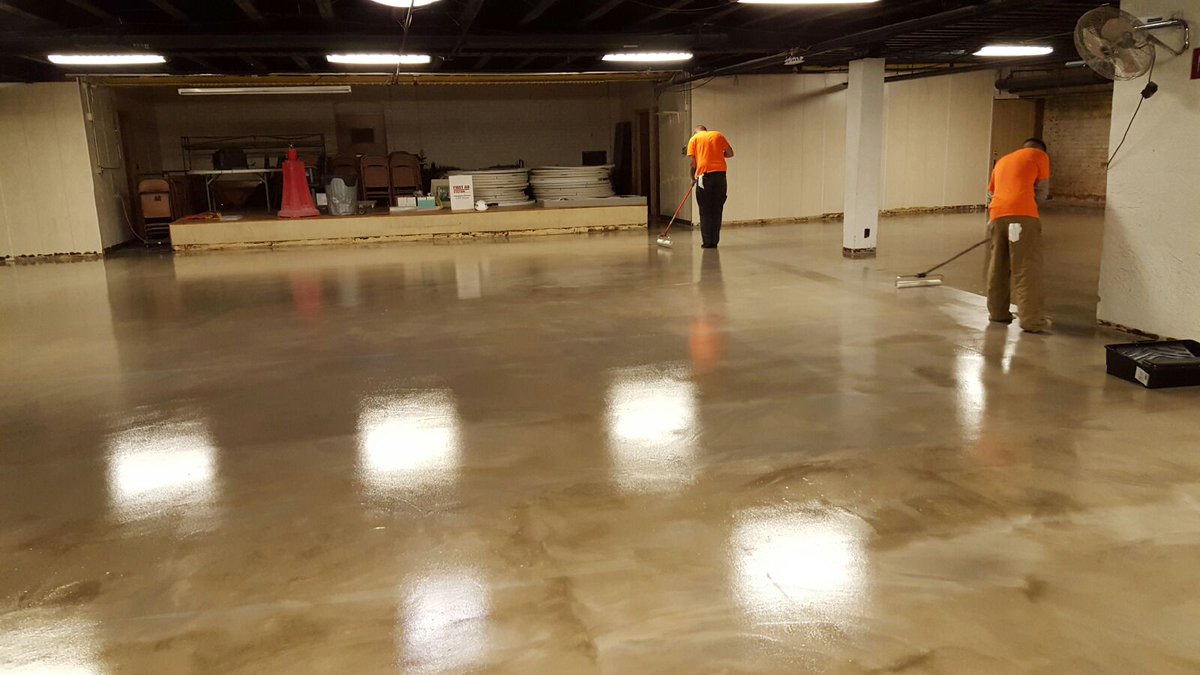 TrueFinishing's tweet image. Applying @KemikoWaco sealer to protect this new floor.