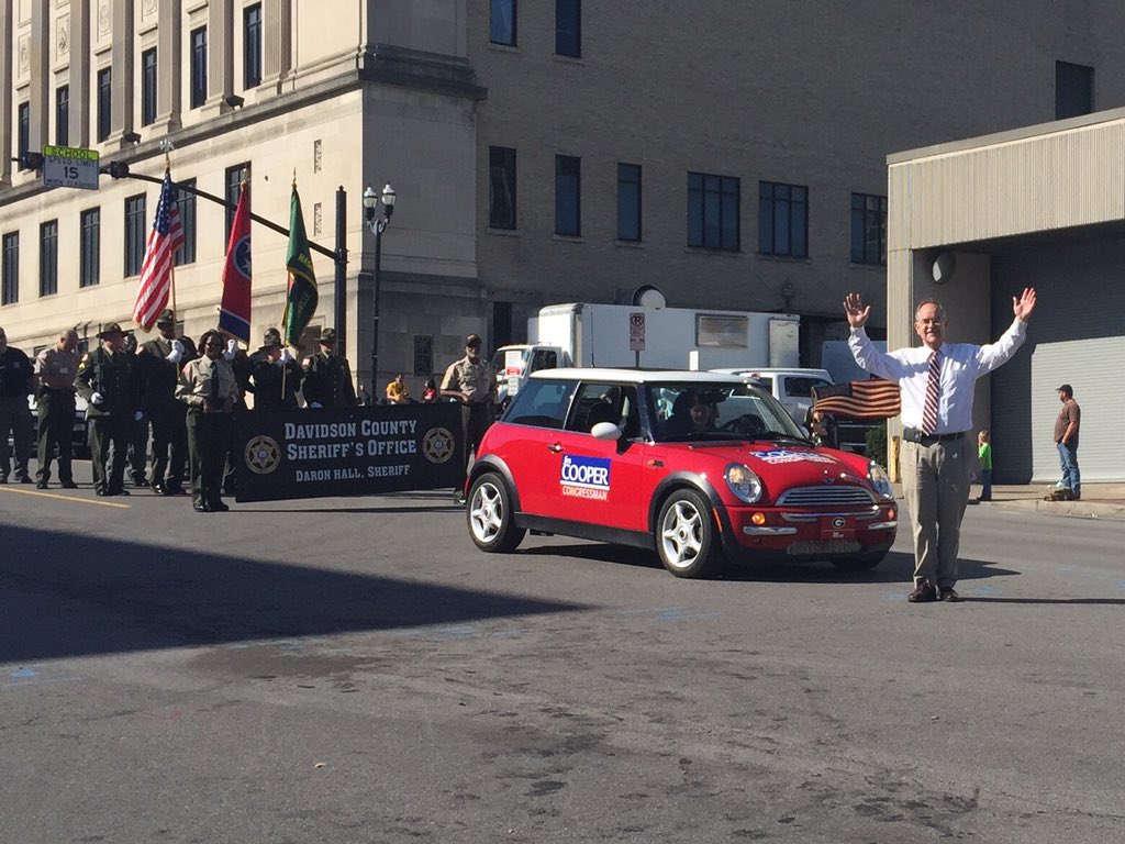 Thank you #Veterans! Congressman Jim Cooper &amp; his Mini Cooper participate in the #Nashville #VeteransDay Parade