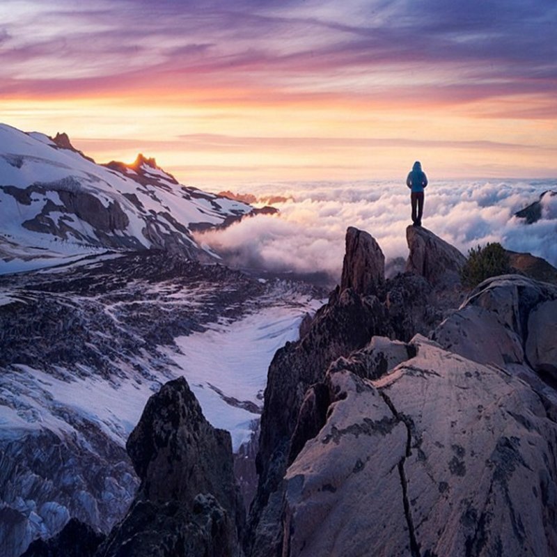 TheNorthFaceBR's tweet photo. Não importa o tamanho da montanha. A vista do topo sempre será gratificante. Créditos: Benjamin Everett https://t.co/Wq5EiXyAs9
