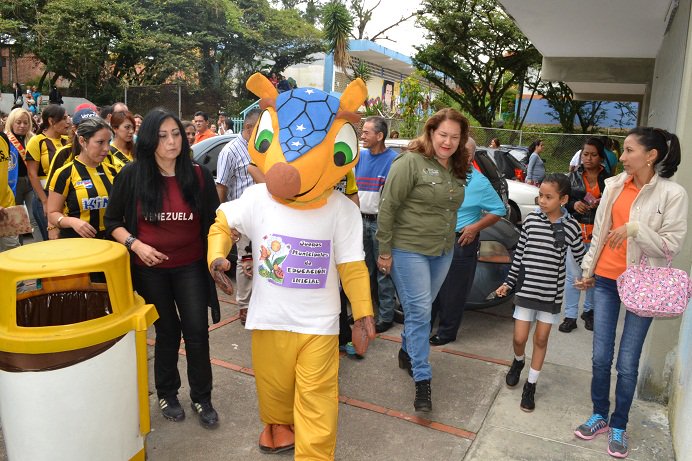 #Tachira Apertura de los XV Juegos Deportivos de Docentes de Educación Inicial @MPPEDUCACION <a href="/rodulfohumberto/">Rodulfo H. Pérez H.</a>