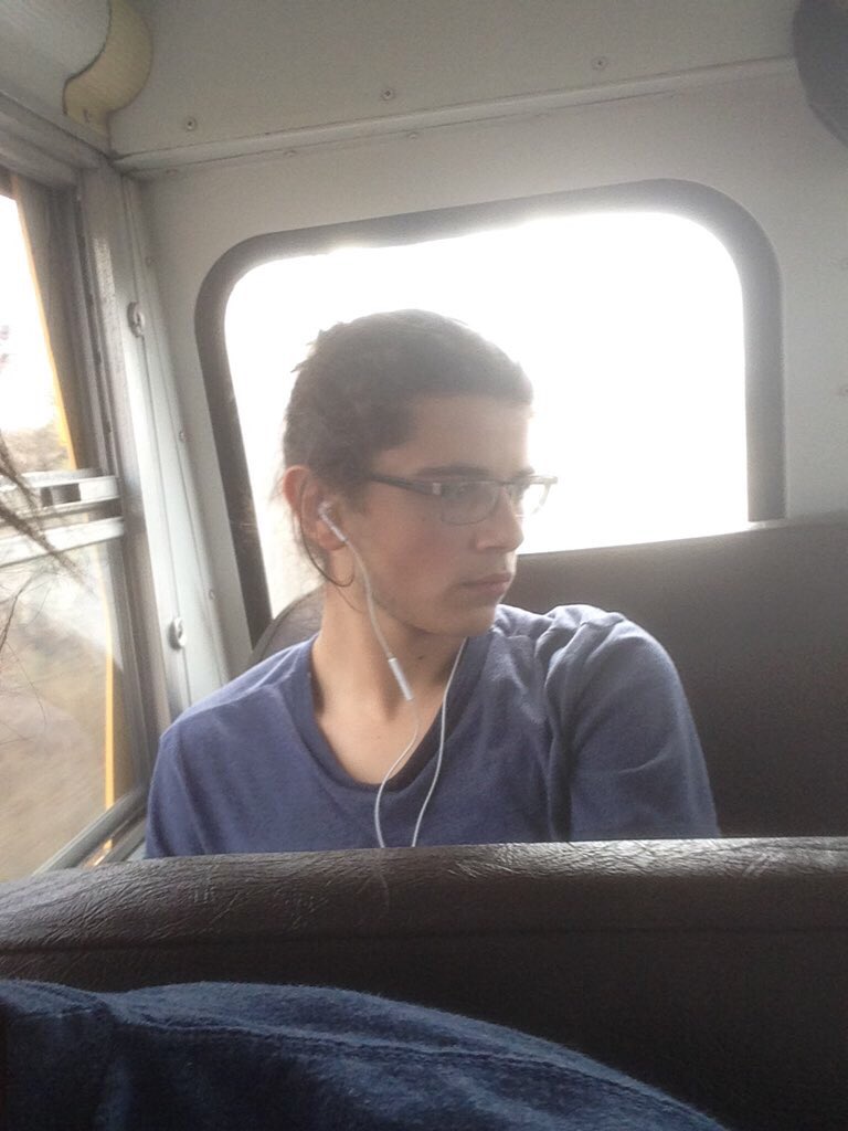 TheDailyPenn's tweet photo. Wen u chillin wit cha homie and he put on netflix https://t.co/XupYJka6Lg
