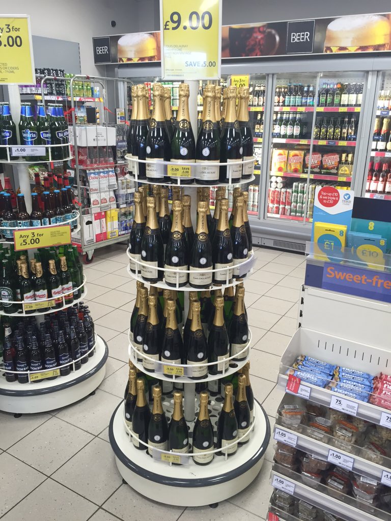 BentleyExpress's tweet photo. Trading our £9 champagne at Barnsley Rd Doncaster..... Come and try a bottle tonight https://t.co/aq4l6dYYtH