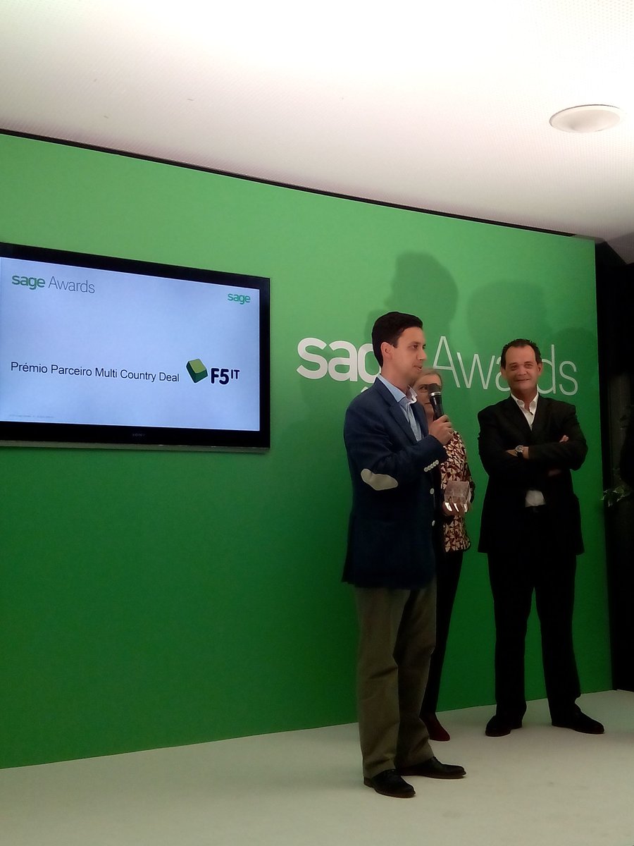 f5it's tweet photo. We received the award for best partner in the "Multi Country Deal" category! #f5it #sageawards #onemorecube https://t.co/lj2sPsY6gs