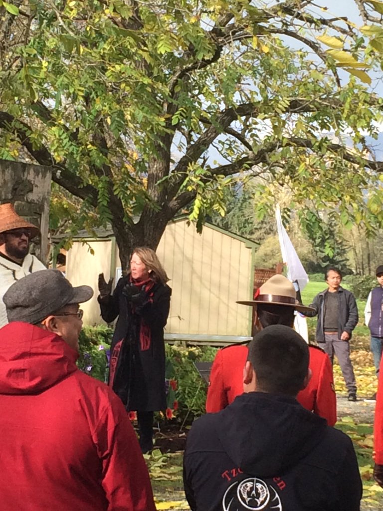 Swelchalot's tweet photo. Thank you #GwenPoint for laying a #cedarwreath on behalf of @goUFV @StoloHub #RemembranceDay #EySi:yam #hoych'ka https://t.co/zzqc6E9sW9