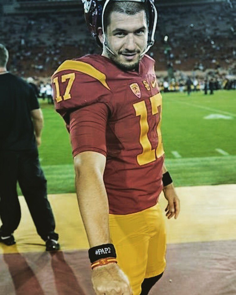 Albarado19's tweet image. Punters are people too! #pap2 #usctrojans #17 (@timlutes photocred)