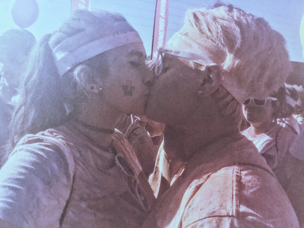 missleftt's tweet photo. aunque sea bonito, quizá si le pones algo de color... #thecolorrun2015 💞😍 https://t.co/WsFwUSldr4