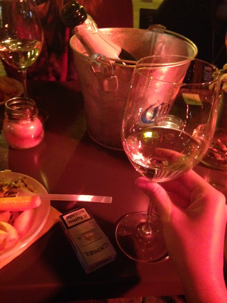 ECaracozzi's tweet photo. 🍾 https://t.co/BbbsSbpvWw