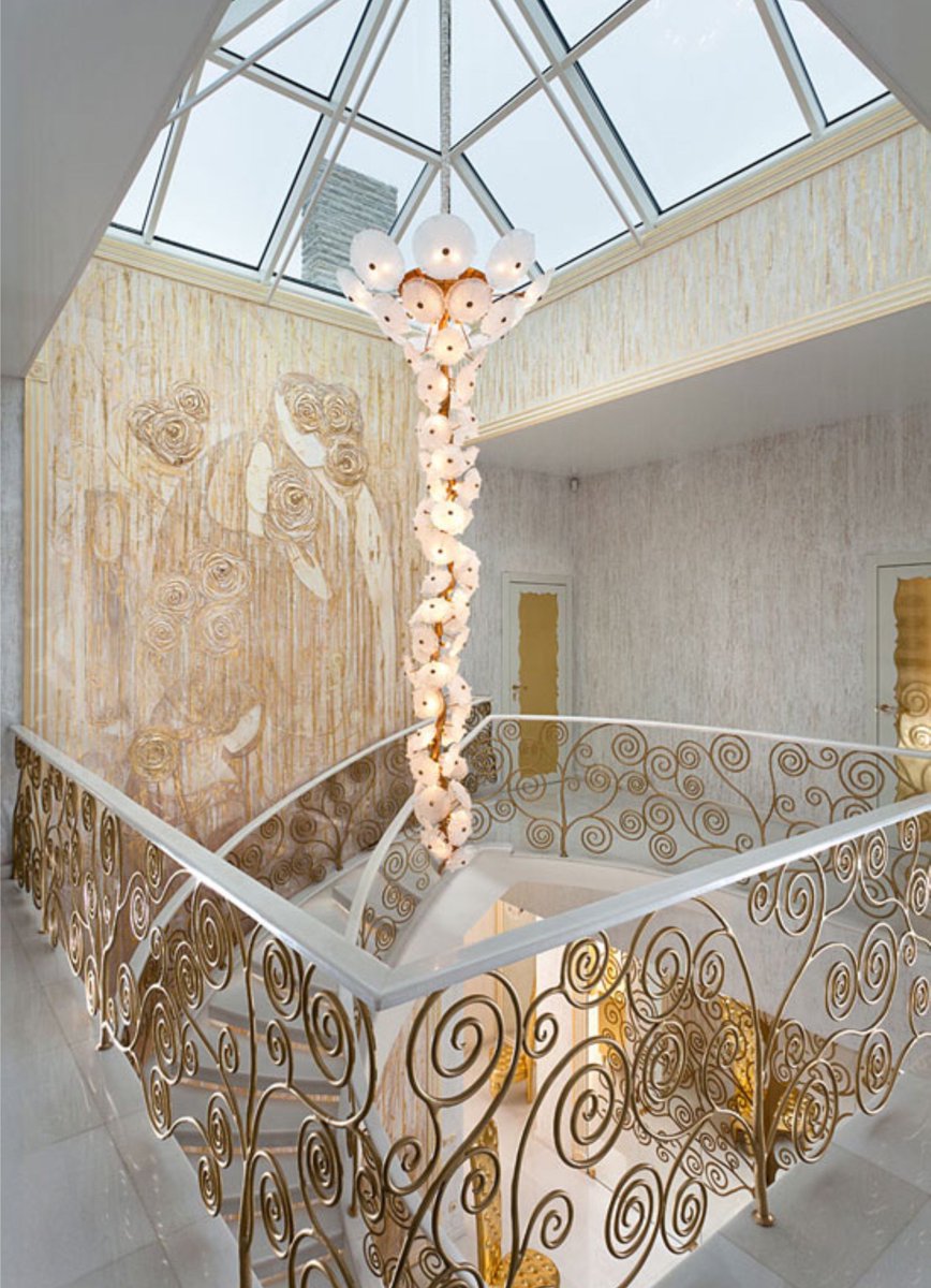 CollectiveForm's tweet photo. The magnificent Nenufar chandelier by @SERIPLighting is adaptable to many design styles. #interiordesign https://t.co/FrGlGIKlmu