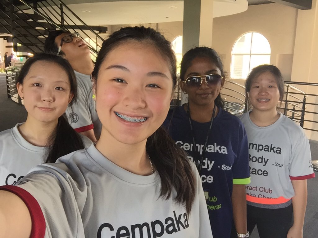PhoebePP16's tweet photo. #cempakaschools #interactclubcempakacheras #oriks #colori #arch #cempakabodyrace #fitcempaka https://t.co/ZaLyj3w5jn