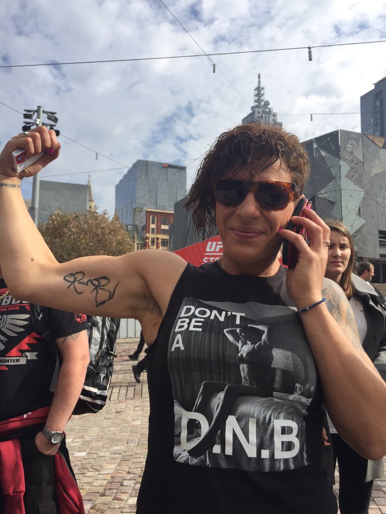 ufc's tweet photo. We've spotted some #UFCInk in the crowd at #UFC193 open workouts. https://t.co/lp0iqDPaBU