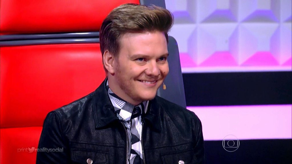 DahoraLuis's tweet photo. Hora de postar spoiler pra quem não está em horário de verao #TheVoiceBrasil https://t.co/FsCMsLoBCq