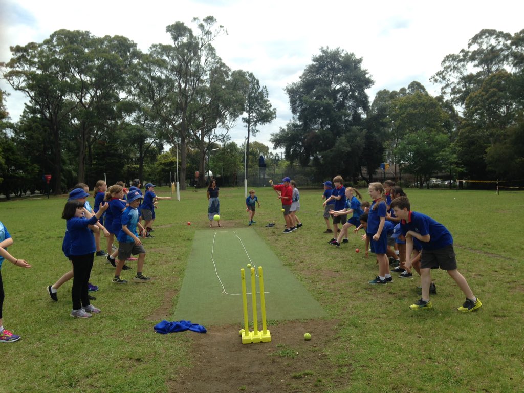 JLees91's tweet photo. Great start to the MILO in2CRICKET Skills Program at @SPS_placetobe! #playcricket #in2CRICKET @SpringwoodCC https://t.co/p43AUuhxhA