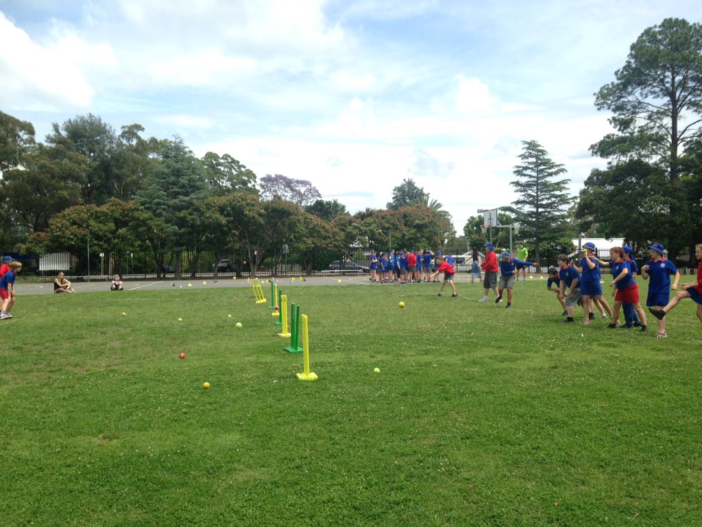 JLees91's tweet photo. Great start to the MILO in2CRICKET Skills Program at @SPS_placetobe! #playcricket #in2CRICKET @SpringwoodCC https://t.co/p43AUuhxhA