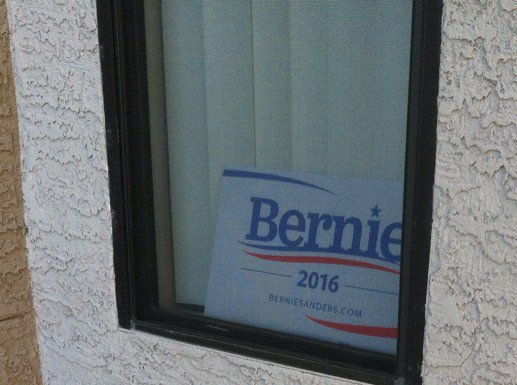RedScareBot's tweet photo. Watch Ur Beck RT @cme_phx Holy shit - there is some type of commie living here! https://t.co/q1k8FGMhY7
