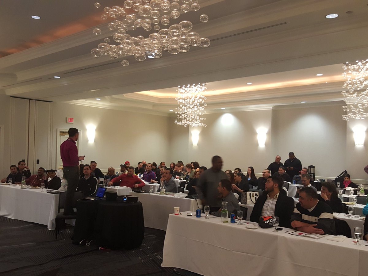 CoachFripps's tweet image. Mr @eSecJon standing above the crowd! #Insurancerules @FoyDawn @eSecRowland @eSecCraig