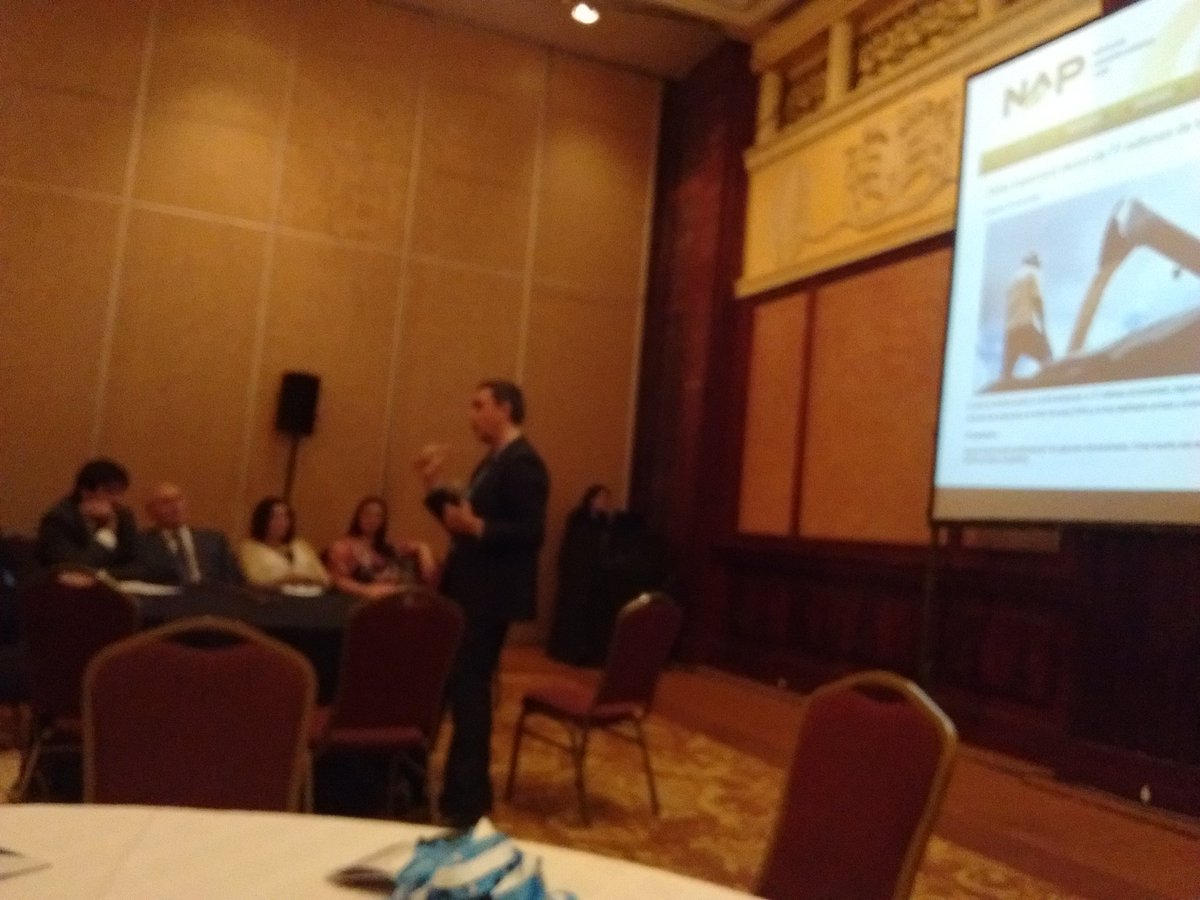 CbaMedicalCare's tweet photo. Manuel Monasterio disertando sobre marketing internacional en #JornadasExportar 2015 cc @FExportar @Fundacion_icbc https://t.co/Npfojhhtrk