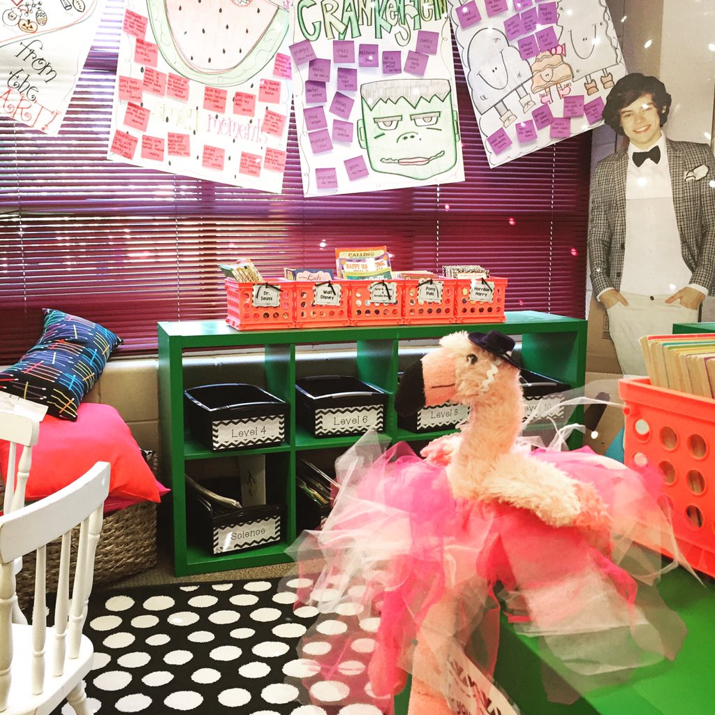 fancyfirstiehq's tweet photo. Diamond got some new threads thanks to one of her fancy mamas! #spoiledflamingo #fancyfirsties @CEScowboys https://t.co/BzQiytvVVh