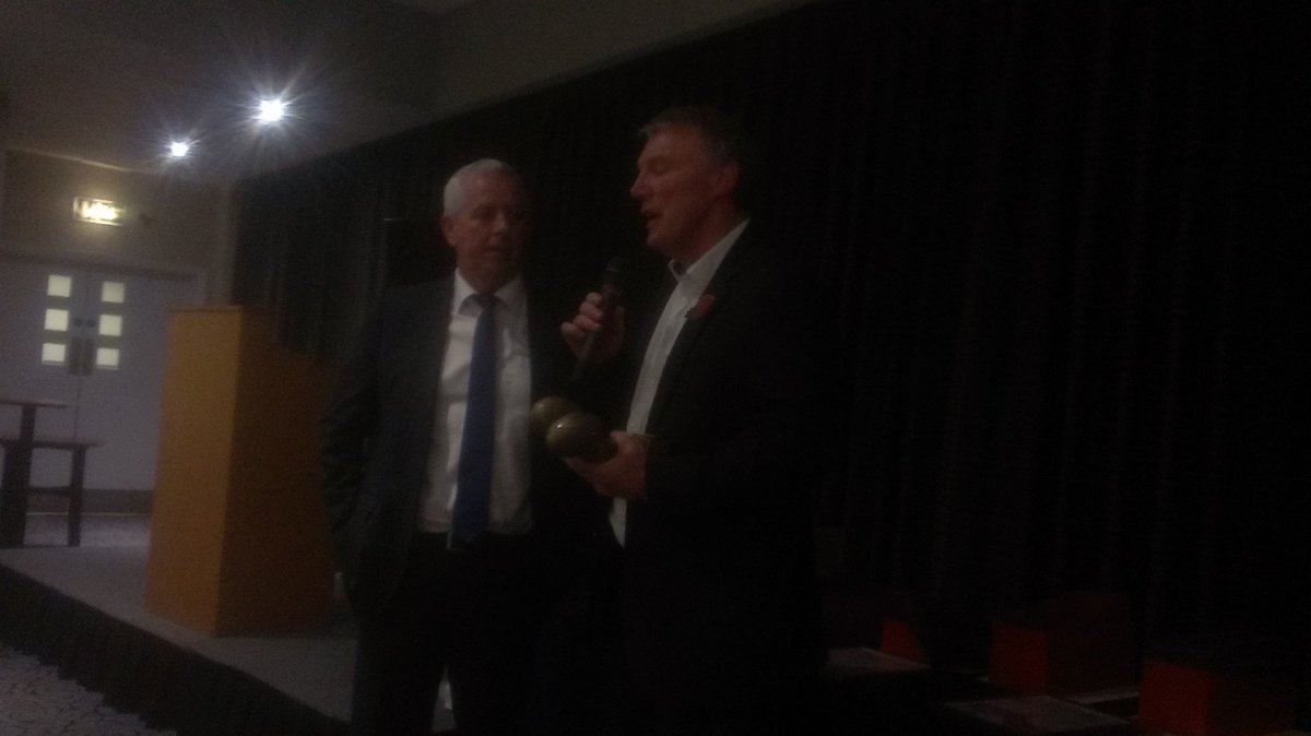 DCravenRL's tweet photo. Gary Hetherington chatting about @leedsrhinos legends @JamiePeacock10 + Kevin Sinfield #RLWA #yeplive #yplive https://t.co/djldgmLBnG