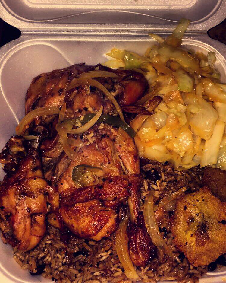 vavavboom's tweet photo. Baked Chicken Haitian Black Bean Rice Cabbage &amp; Plantains 😋 #CookingWVaVa https://t.co/kAVvbu25Kn