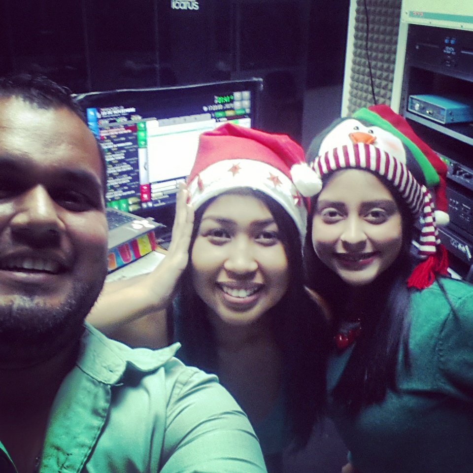 Tus locutores de 106%Gaitas <a href="/lauramaita100/">laura maita</a>  <a href="/oscarymarcastro/">Oscarymar Castro</a> @jonathancuyuni