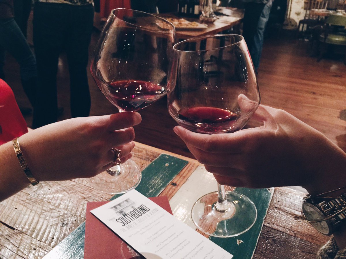 Southbound_Rest's tweet photo. We had a great time at last night's tasting, thanks to the talented Mario Andrion of Castello di Verduno. Cheers! https://t.co/HXsrRadvfL