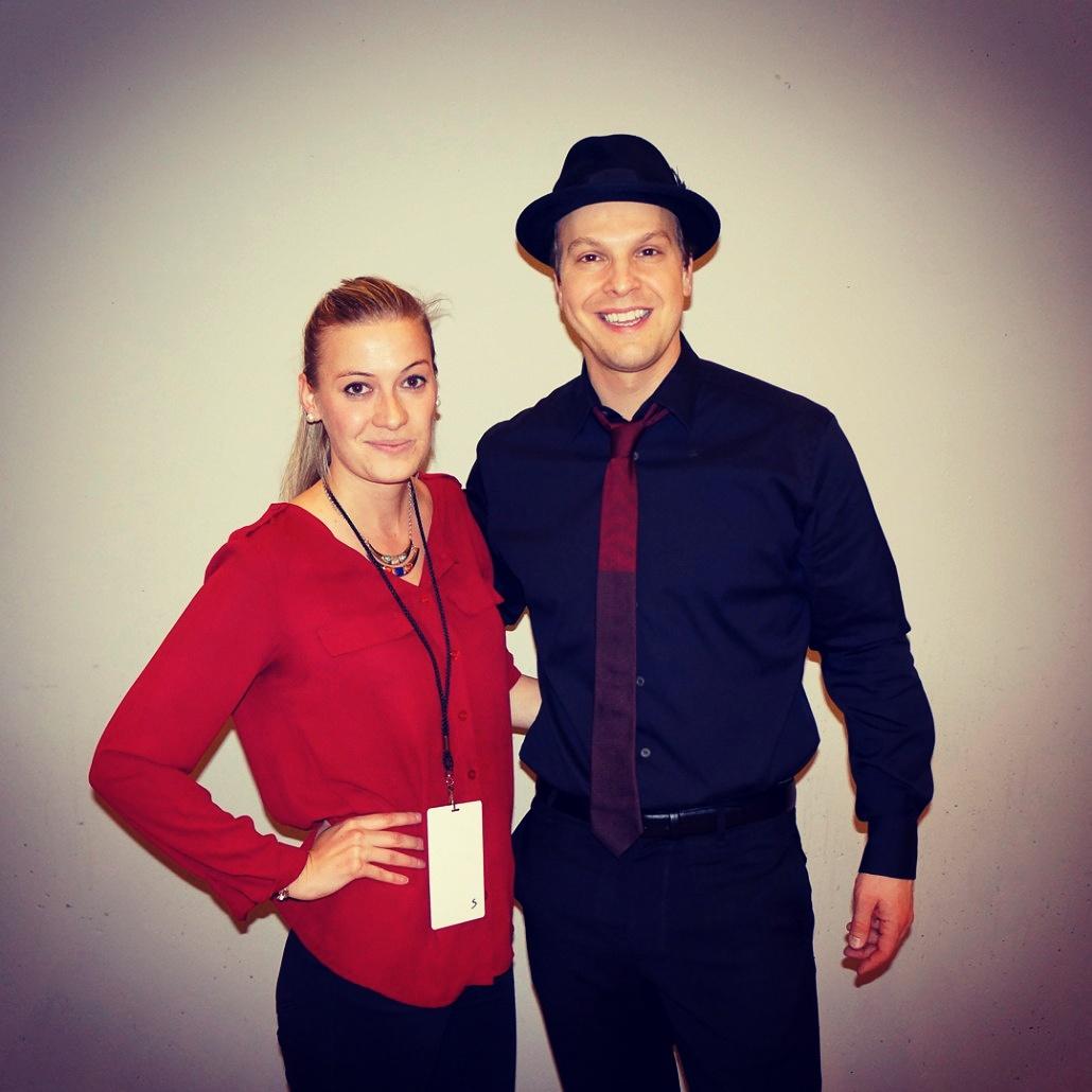 SandraGarmilla's tweet photo. Por fin !!!
He aquí la razón de ir a Estocolmo... ✈😍
@GavinDeGraw !!
#NextStopSpain #Happy https://t.co/Wfw0iELMmv
