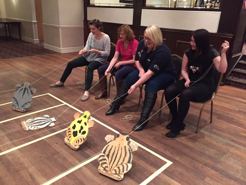 BromsCircle166's tweet photo. Fab night tonight with @Area4LCircle along with @moseleycircle &amp; @shirleycircle #circletime #fun #frogs #friends https://t.co/CHRE7Xgyee